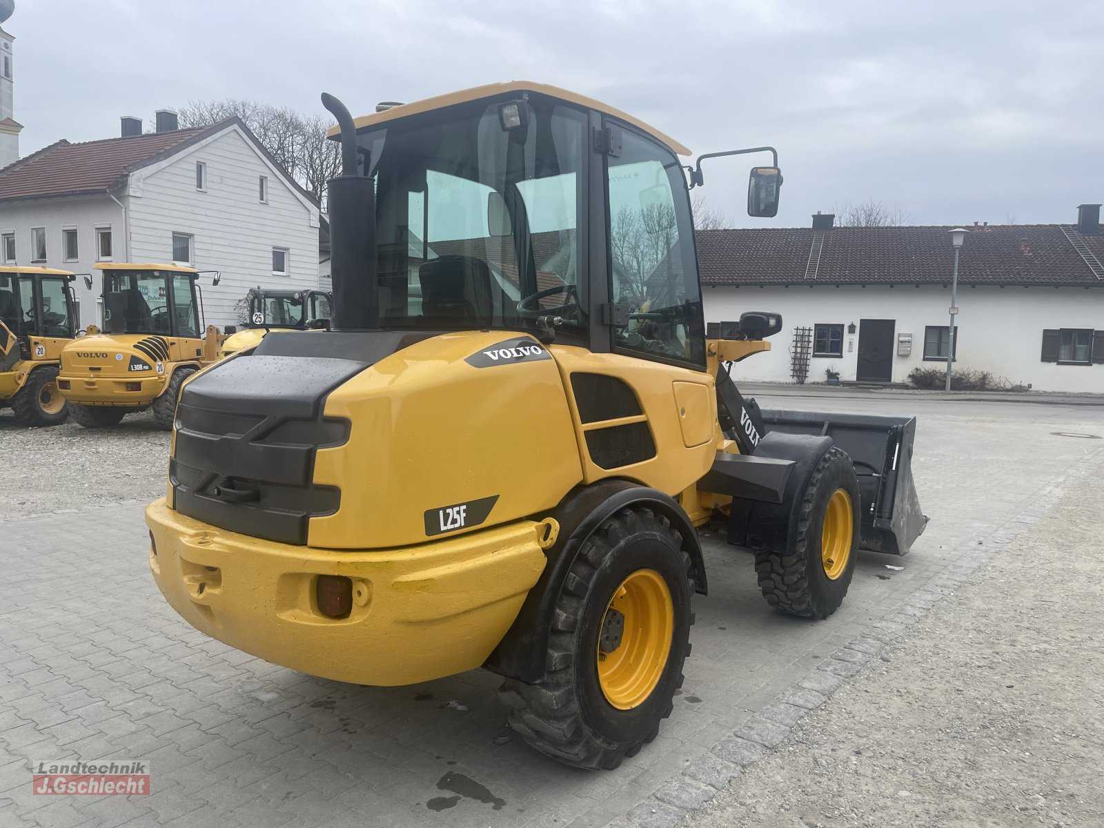 Volvo L 25F- Photo 8