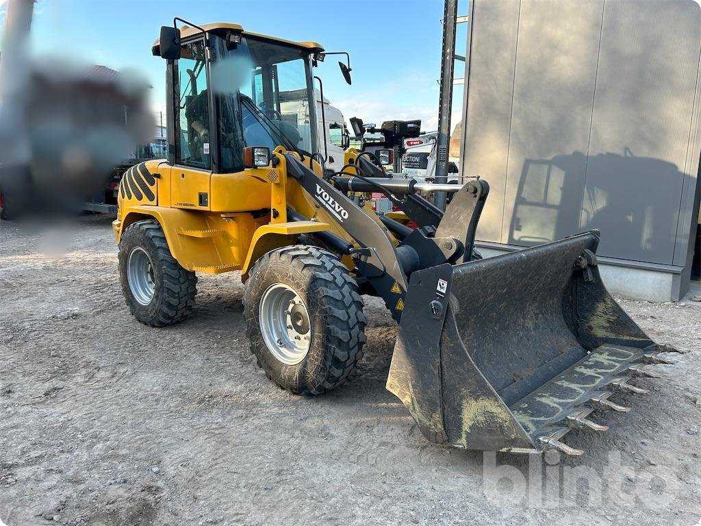 Volvo L30B- Photo 2