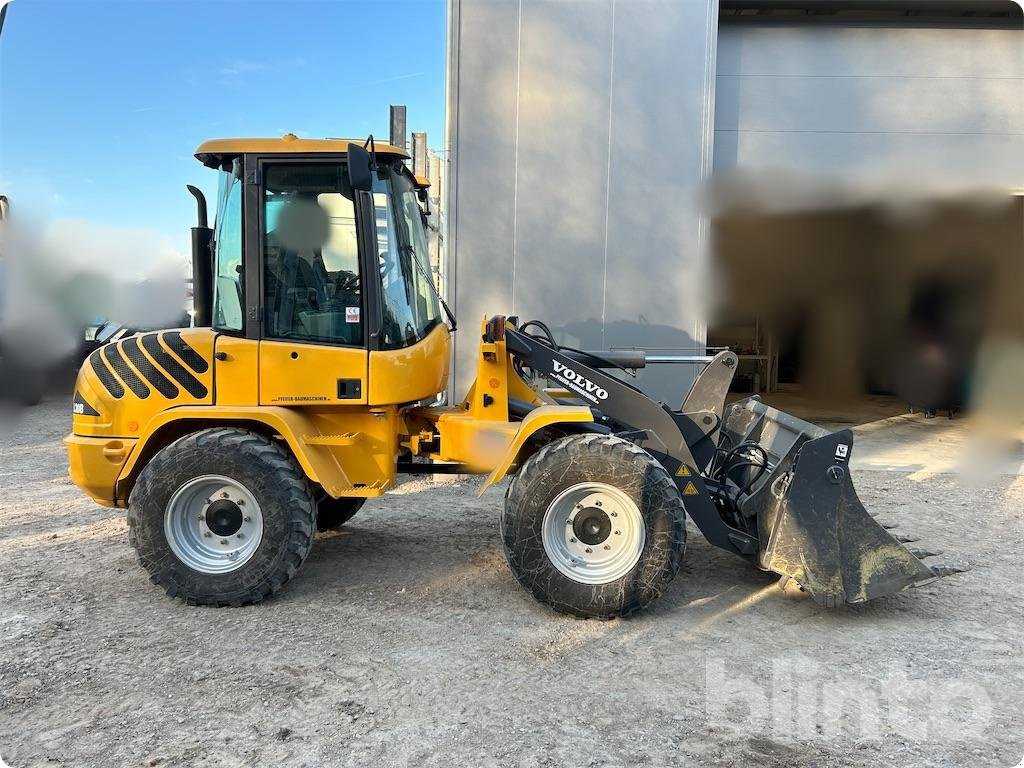 Volvo L30B- Photo 3